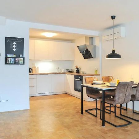 Strict City Apartments Ljubljana Ngoại thất bức ảnh
