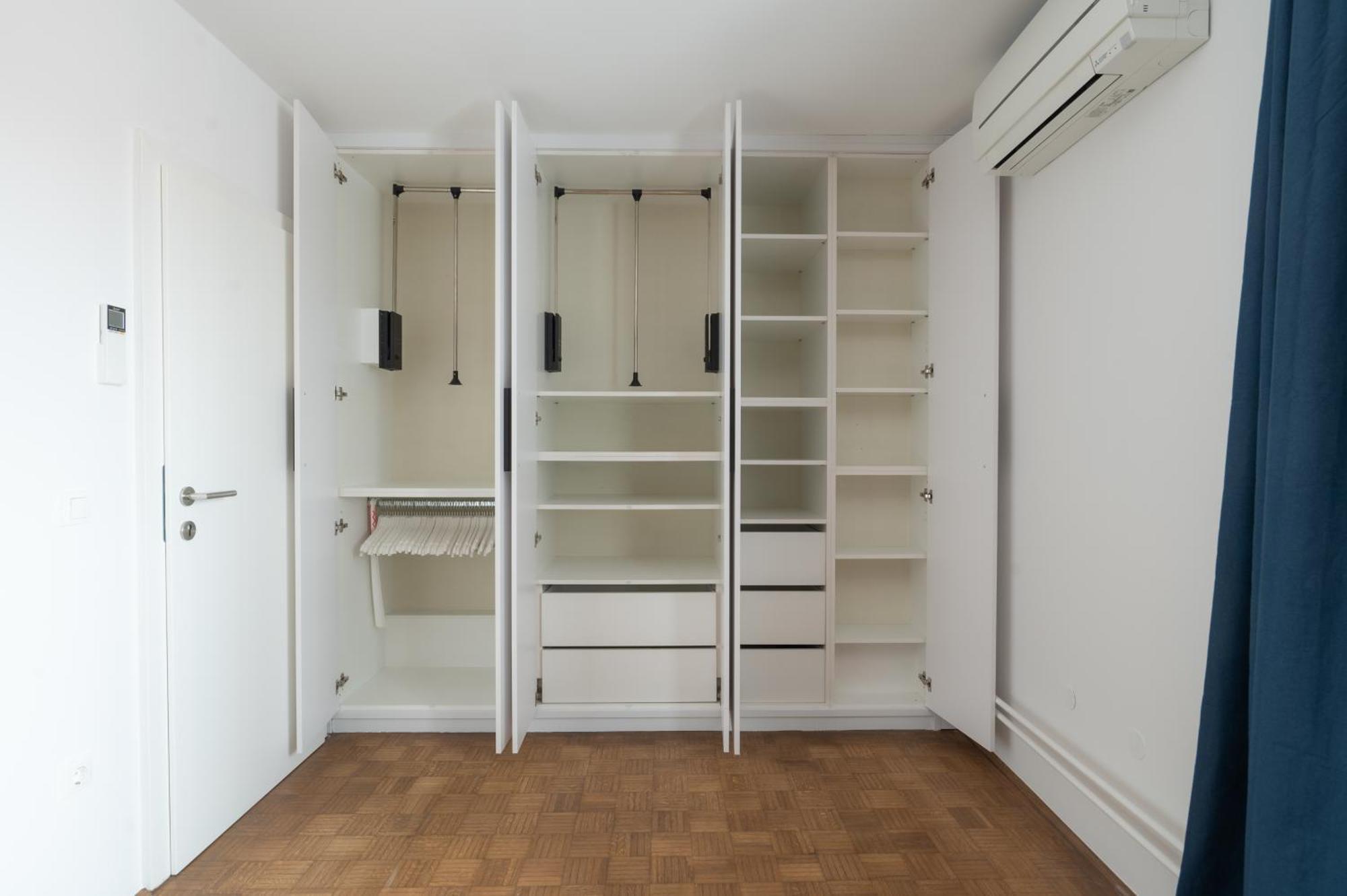 Strict City Apartments Ljubljana Phòng bức ảnh