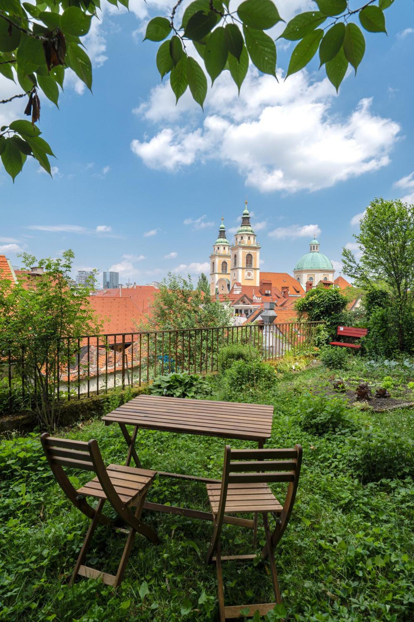 Strict City Apartments Ljubljana Phòng bức ảnh