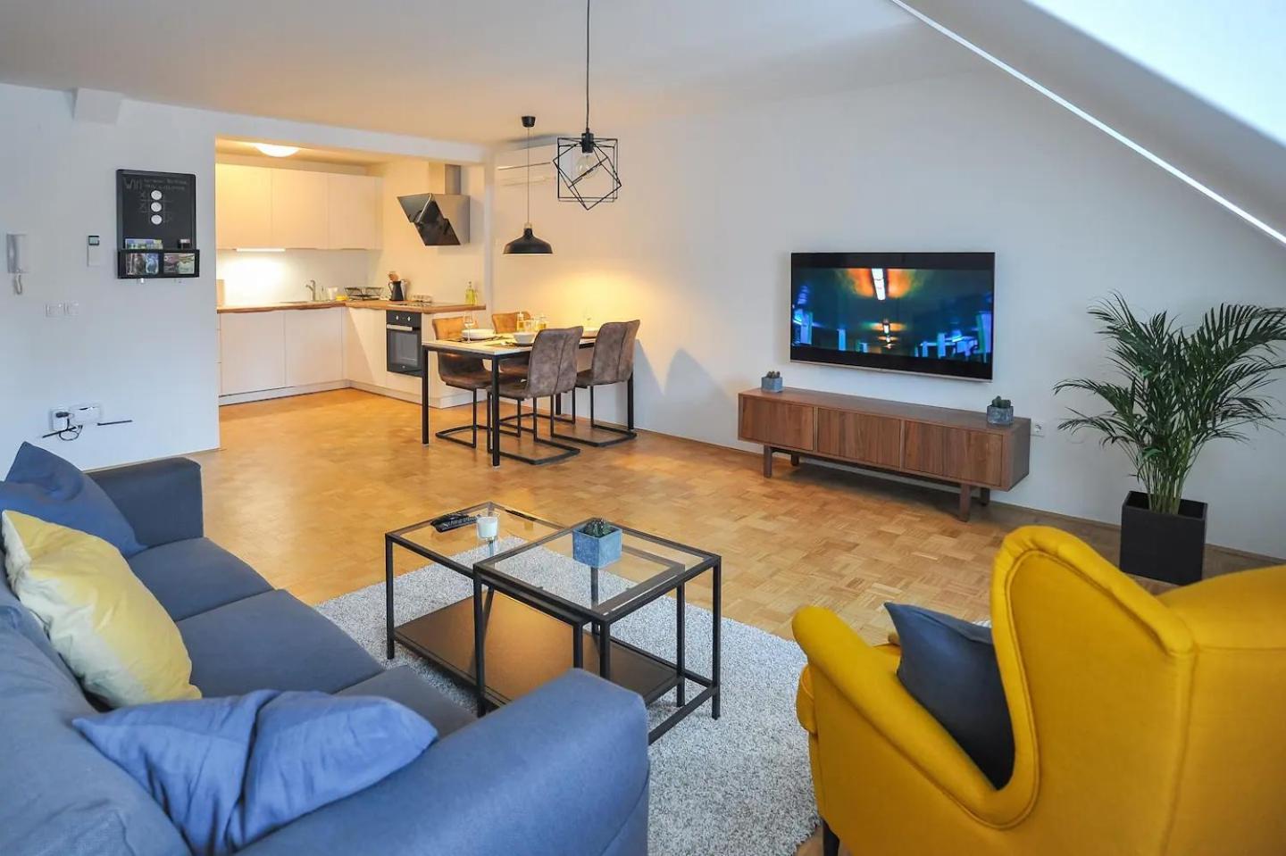 Strict City Apartments Ljubljana Ngoại thất bức ảnh